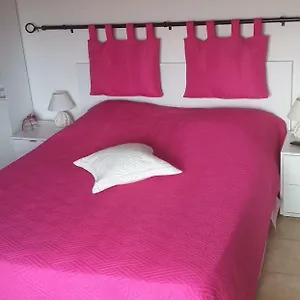 Du Raisin Bed & Breakfast